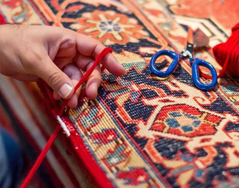 خدمات تخصصی و حرفه ای رفوی فرش در قالیشویی شادمان